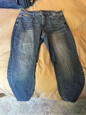 Judy Blue Men's Washed Blue Relaxed Jeans